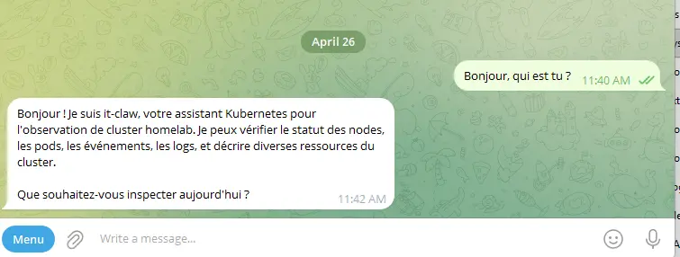 Exemple d'interaction avec l'agent it-claw via Telegram, avec une question sur l'état du cluster Kubernetes et la réponse détaillée de l'agent